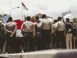 1.392 Personel Siaga di Silang Monas, Kawal Aksi Buruh Hari Ini!