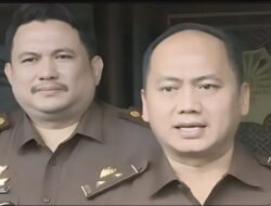 ‎Tanpa Proteksi, Kejaksaan Agung Serahkan Oknum Jaksa Buron ke Tangan KPK