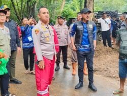 Saidi Mansyur Meninjau Langsung Lokasi Bencana Longsor di Aranio