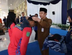 Pemkab Tanah Bumbu Gelar Pengukuhan dan Pembekalan Pelatihan Penanggulangan Kebakaran bagi REDKAR