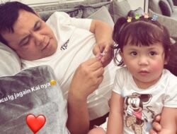 Dikenal Tegas dan Bijak, Haji Isam Tunjukkan Sisi Penyayang Bersama Cucu