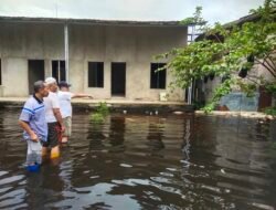 Warga Mandastana III Keluhkan Bangunan Tutupi Aliran Sungai Sebabkan Air di Permukiman Tersumbat