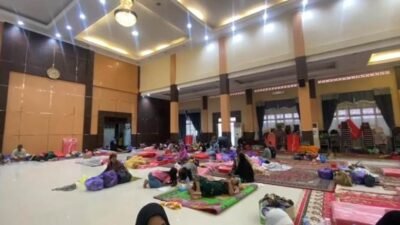 Ratusan Warga Mengungsi ke Aula Dinas Pendidikan Kabupaten Banjar