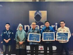 Dedikasi Pembangunan Pendidikan Berkelanjutan, Bupati Kotabaru Raih Antasari Award 2026
