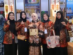 Ketua Dekranasda Kalsel Promosikan Produk UMKM Pengrajin Lokal di Ajang Inacraft 2026