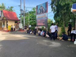 Polres HSS Gotong-royong Bersihkan Lingkungan