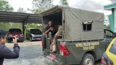 Satpol PP dan Damkar Hadir Bantu Warga NTT Yang Terlantar di Tanah Bumbu