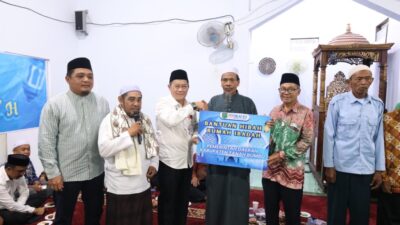 Safari Ramadan 1447 H di Satui, Pemkab Tanah Bumbu Serahkan Bantuan Hibah Masjid dan Bansos