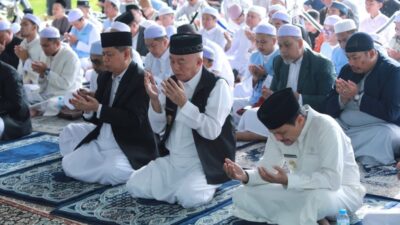 Gubernur dan Wagub Kalsel Salat Idulfitri di Masjid Sabilal Muhtadin Banjarmasin
