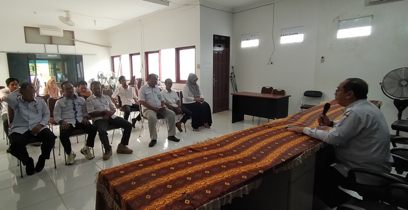 Pemerintah Kecamatan Karang Intan Mengadakan Rapat Bulanan Internal