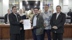 Serahkan Aspirasi Mahasiswa, DPRD Kalsel Gelar Dialog dengan DPR RI