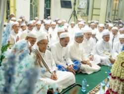 Bupati Banjar Berbaur Jemaah Haul Guru Kasyful Anwar di Desa Melayu Ilir