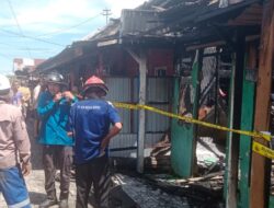 Enam Rumah di Belitung Darat Terbakar, Seorang Dilarikan ke Rumah Sakit