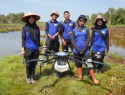 Makin Modern, Siswa SMKPP Kementan Ikuti Penanaman Gunakan Drone di Lahan CSR Banjar