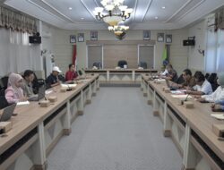 Sekda HSS Pimpin Rapat Pembahasan Rancangan Perbup Perjalanan Dinas