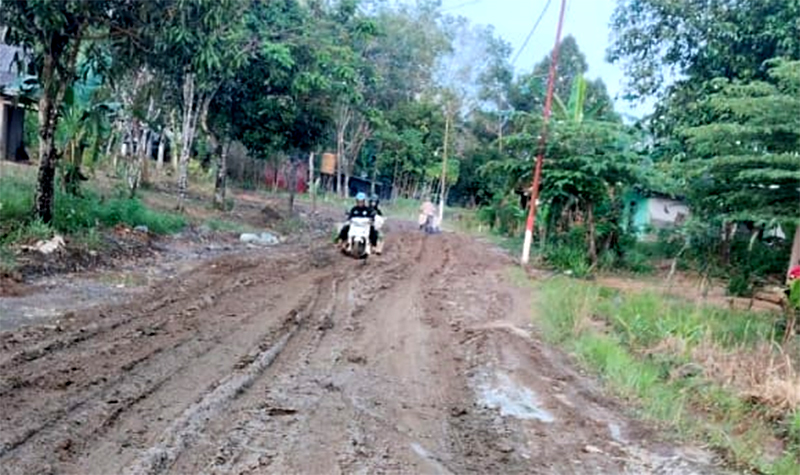 Kondisi jalan Gunung Ulin hingga Gunung Balai, Kecamatan Karang Intan (Jalan by Pass Desa Mali-mali), Kabupaten Banjar.