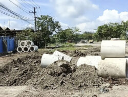 Drainase Dibongkar, Genangan di Lingkar Selatan Basirih Mulai Teratasi