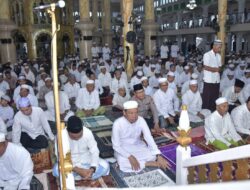 Wabup HSS Salat Iduladha Bersama Warga Daha