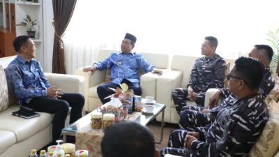 Bupati HSS Sambut Danlanal Banjarmasin, Bahas Persiapan HUT Proklamasi Kalimantan