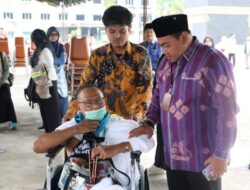 185 Jemaah Haji Tanah Bumbu Kloter BDJ 18, Dilepas Menuju Tanah Suci