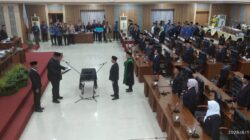 Wow! Sempat Tertunda 8 Bulan Karena Administrasi, Guru Sodiq Akhirnya Sah Jadi PAW DPRD Kabupaten Banjar