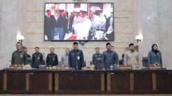Rapat Paripurna DPRD Kalsel Pengambilan Keputusan Raperda Penanaman Modal dan Penyampaian Pertanggungjawaban APBD 2025