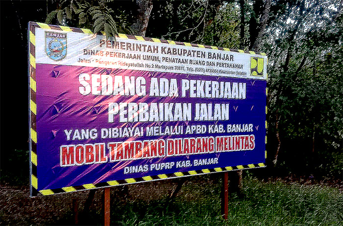 Informasi imbauan tidak jauh dari lokasi kegiatan. 