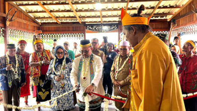 Resmikan Rumah Adat Banjar di HST, Sultan Banjar Kutip Hadits Tentang Sebaik-baik Manusia