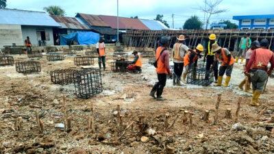 Pembangunan Sistem Penyediaan Air Minum (SPAM di Kecamatan Sungai Tabuk, Kabupaten Banjar, untuk melayani 100 liter perdetik.