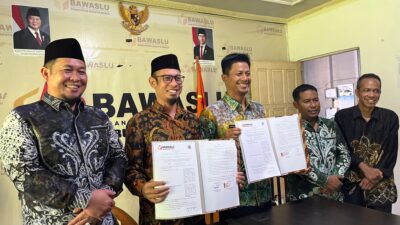 Bawaslu dan Disdukcapil Batola Teken MoU, Pastikan Data Pemilih Akurat