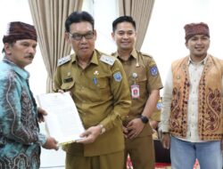 Delapan Komunitas Masyarakat Adat di Loksado HSS Terima SK Pengakuan