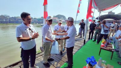 Lomba Perahu Naga digelar di Sungai Nagara