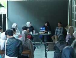 Hj Tata Hadiri Diskusi Bersama Komunitas Literasi