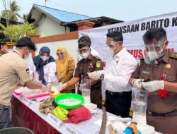 Kejari Barito Kuala Musnahkan Barang Rampasan 131,72 Gram Narkotika dan 11.268 Butir Obat Terlarang