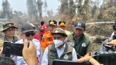 Menhut Raja Juli Evaluasi Karhutla Kalsel, Data Antarinstansi Jadi Sorotan