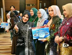 Sasirangan “Nadi Meratus” Antar PKK HSS Raih Juara I Fashion Show di Jambore Kader Kalsel