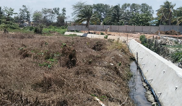 Proyek pembangunan bangunan perkuatan tebing di Jalan Pintu Air, Kecamatan Martapura, Kabupaten Banjar